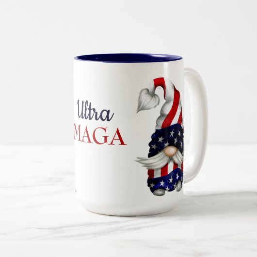 Ultra MAGA Gnomes Tweekleurige Koffiemok (Voorkant rechts)