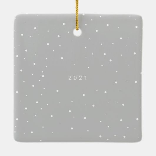 Ultra minimalistische moderne vrolijke en getrouwd keramisch ornament (Achterkant)