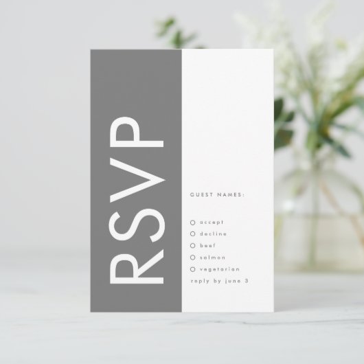Ultra Modern Bold Big Monogram Gray Weddenschap RSVP Kaartje (Staand voorkant)