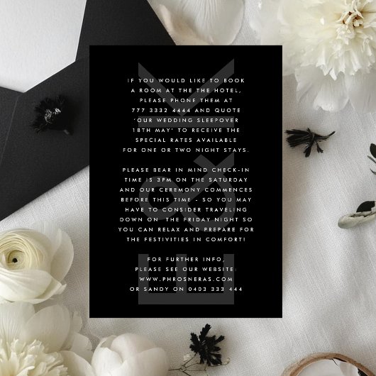 Ultra Modern Bold Big Monogram Simple Weddenschap Informatiekaartje