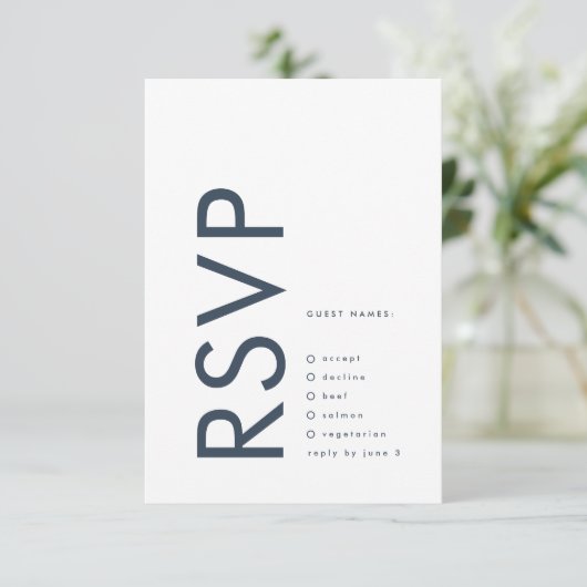 Ultra Modern Bold Navy Blue Monogram Weddenschap RSVP Kaartje (Staand voorkant)