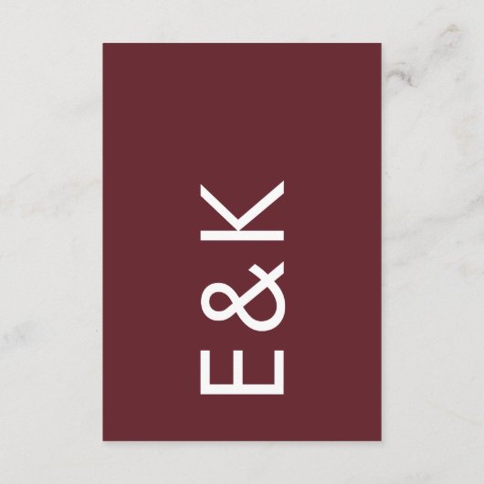 Ultra Modern Burgundy Maroon Monogram Weddenschap Informatiekaartje (Achterkant)