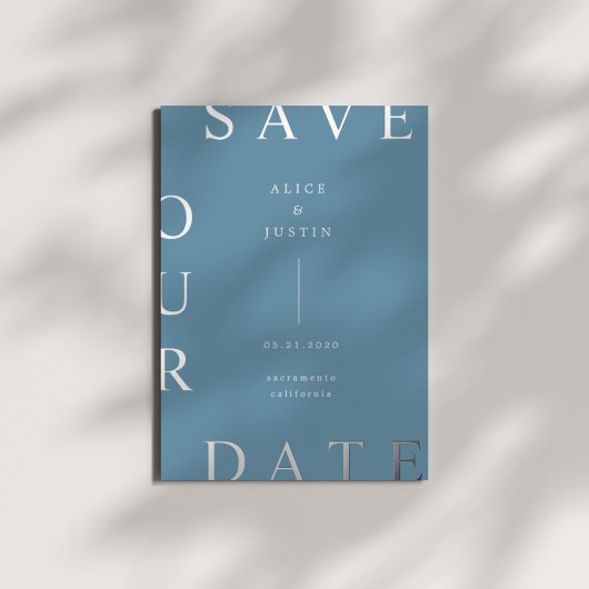 Ultra Modern Monogram Sla de datum op Folie Uitnodiging