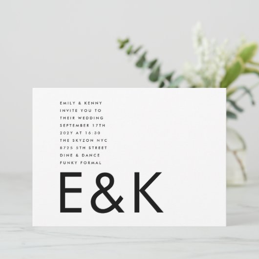 Ultra Moderne BOLD Monogram bruiloft Kaart (Staand voorkant)