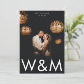 Ultra Moderne Bold White Monogram QR Code Terug Save The Date (Staand voorkant)