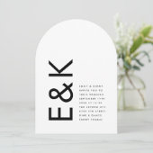 Ultra Moderne Boog Monogram Huwelijk Kaart (Staand voorkant)