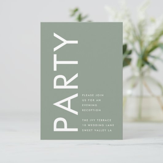 Ultra Moderne Sage Green Monogram Simple Wedding Informatiekaartje (Staand voorkant)