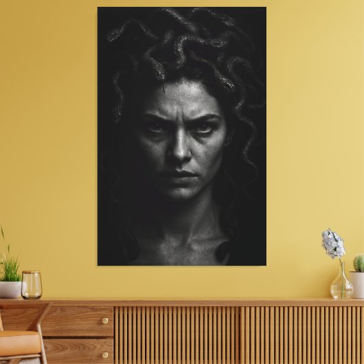 Ultra-realistische zwart-wit Medusa Headshot Canvas Afdruk (Insitu (Woonkamer))