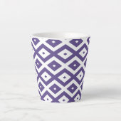 Ultraviolet en wit diamantpatroon latte mok (Voorkant)