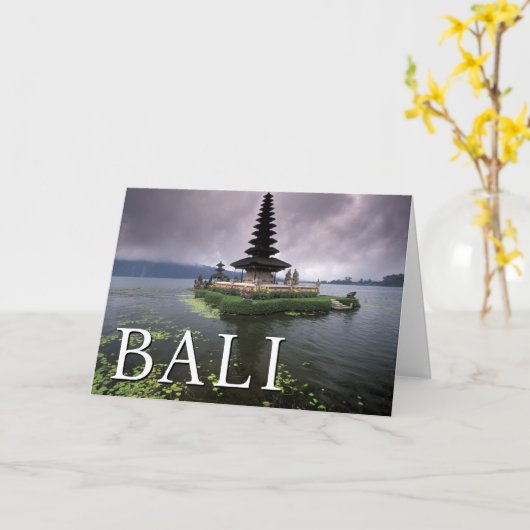 Ulun Danu Tempel | Bali, Indonesië Verjaardag Kaart (Gele Bloem)