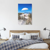 Umbrella en stoel op strand canvas afdruk (Insitu (Slaapkamer))