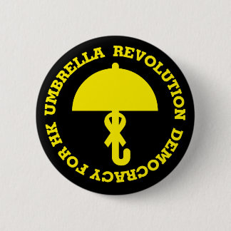 UMBRELLA REVOLUTION, DEMOCRACY FOR HK. RONDE BUTTON 5,7 CM