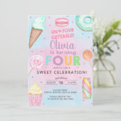 Un-vier-gettable meisje 4e verjaardag uitnodiging. kaart (Staand voorkant)