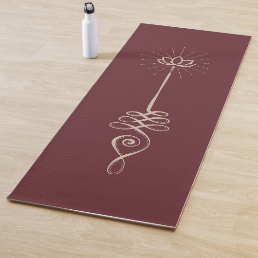 Unalome effen achtergrond - wijn + duif yoga mat (In situ)