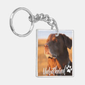 Unbothered Golden Hour Dog – Premium Minimalist  Sleutelhanger (Voorkant Links)