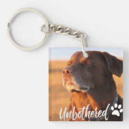 Unbothered Golden Hour Dog – Premium Minimalist  Sleutelhanger