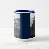 UNCLE BUTCH LEGT BEER IN ZIJN KOFFIE MOK (Midden)