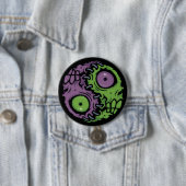 Undead Harmony: Zombie Yin Yang Symbool Ronde Button 7,6 Cm (In situ)
