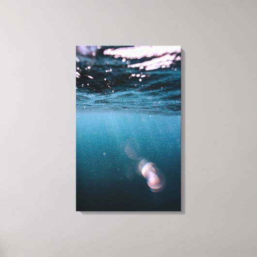 Underwater reflections and bubbles. canvas afdruk (Voorkant)
