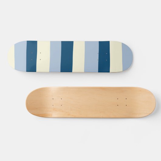 Uneven Stripes - Donkerblauw, lichtblauw en crème Persoonlijk Skateboard (Horizontaal)