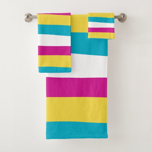 Uneven Stripes - Turquoise, Geel, Roze en Wit Bad Handdoek (Insitu)