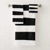Uneven Stripes - zwart en wit Bad Handdoek (Insitu)