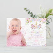 Unicorn 1st Birthday Invitation Floral Rainbow Kaart (Staand voorkant)