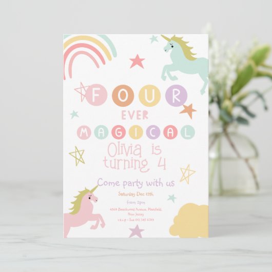 Unicorn 4e verjaardag Uitnodiging (Staand voorkant)