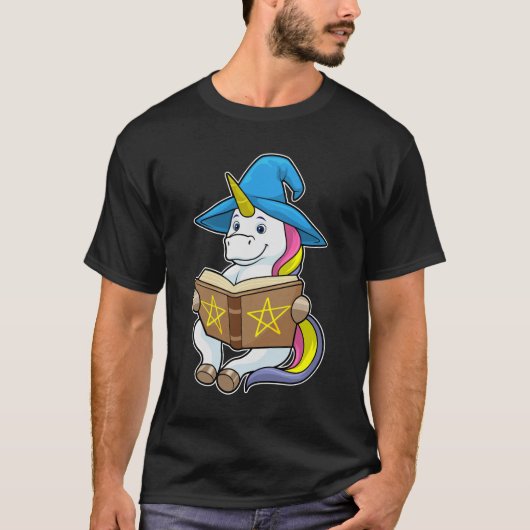 Unicorn als wizard met Boek en Pet T-shirt (Voorkant)