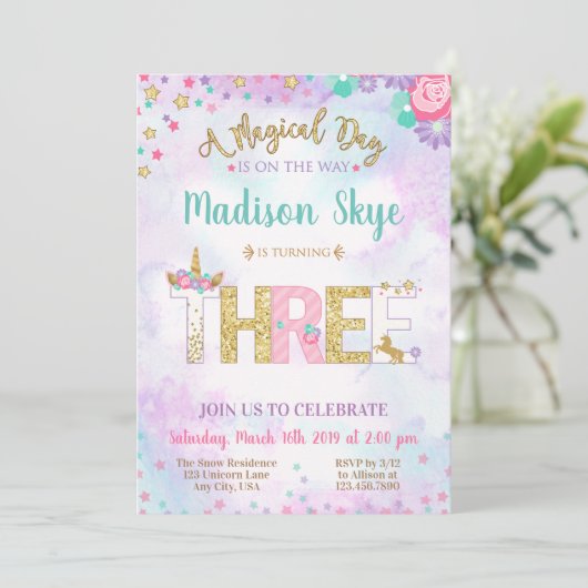 Unicorn Birthday Uitnodiging Derde verjaardag (Staand voorkant)