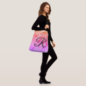 Unicorn Black Monogram roze witte bladeren Tekenin Crossbody Tas (Op model)