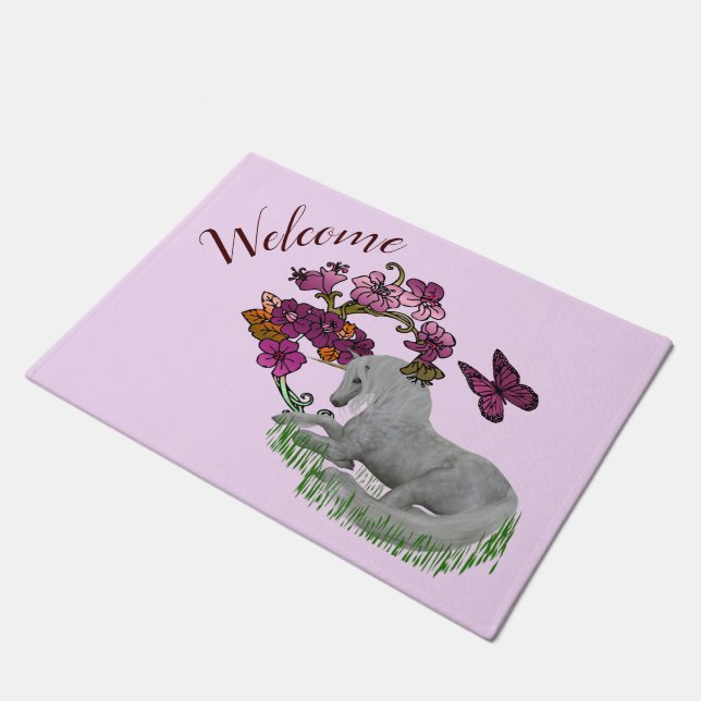 Unicorn Butterflies en Flowers, gepersonaliseerd Deurmat (Schuin)