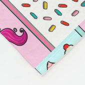 Unicorn, Cupcakes en Sprinkles Cute personaliseren Fleece Deken (Hoek)