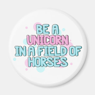 Unicorn   Eenhoorn zijn in een gebied waar paarden Magneet