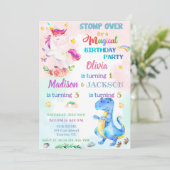 Unicorn en Dinosaur verjaardagsuitnodiging voor dr Kaart (Staand voorkant)