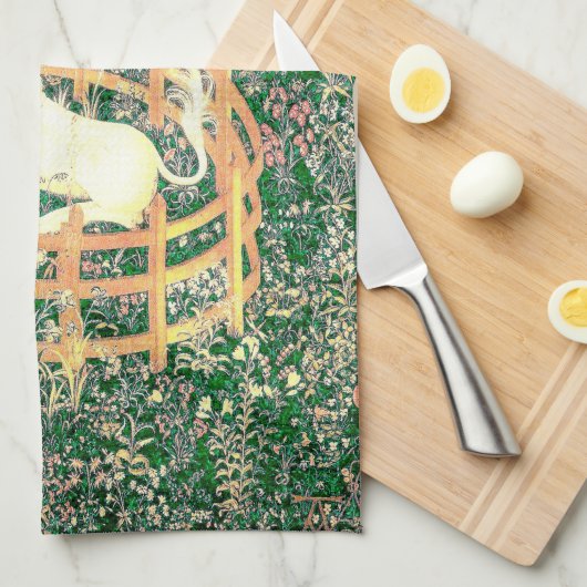 Unicorn in gevangenschap theedoek (Quarter Fold)