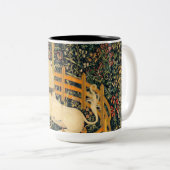 Unicorn in gevangenschap tweekleurige koffiemok (Voorkant rechts)