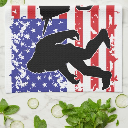 Unicorn, Jackalope, Bigfoot and the American Flag Theedoek (Gevouwen)