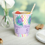 Unicorn Magical Pastel Chevron Kids Birthday Party Papieren Bekers<br><div class="desc">Unicorn Magical Pastel Chevron doodt de krantenkoppen van Birthday party. Het ontwerp heeft een pastelchevron patroonachtergrond met een blauwe groene eenhoorn en ruimte om de naam van de verjaardagsjongen/meisje toe te voegen. Bekijk de winkel voor het coördineren van de essentie van eenhoorn op de verjaardagsfeestdag. Voor verdere aanpassingen kunt u...</div>