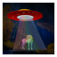 Unicorn onder UFO-regenboogstraal bij nacht, ZKoA