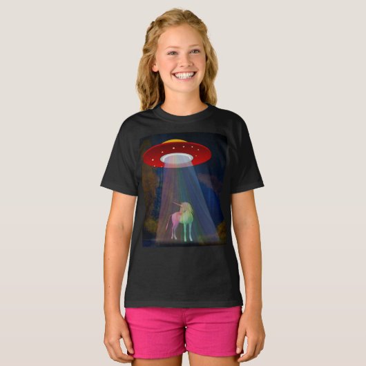 Unicorn onder UFO-regenboogstraal bij nacht, ZKoA T-shirt (Voorkant volledig)