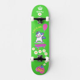 Unicorn op skateboard met persoonlijke onderschrif