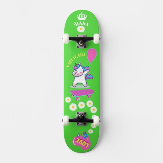 Unicorn op skateboard met persoonlijke onderschrif (Voorkant)