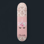 Unicorn Pin Damask Persoonlijk Skateboard<br><div class="desc">Een schattige eenhoorn op roze en goudvocht gepersonaliseerd met jouw naam.</div>