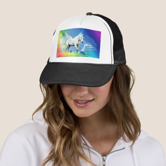Unicorn Rainbow Trucker Pet (In situ)