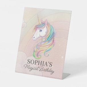 Unicorn verjaardagsfeest regenboogpartij reclamebord met voetstuk