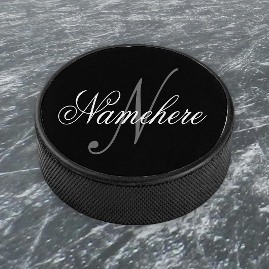 Uniek monogram voor speciale zwart-witnamen hockey puck