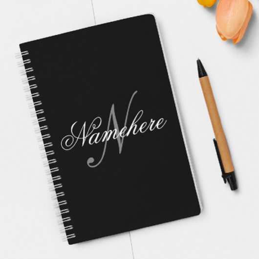 Uniek monogram voor speciale zwart-witnamen planner