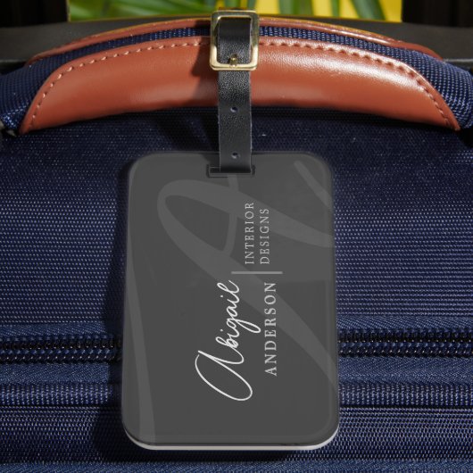 Uniek Professional Premium Black Monogram Script Bagagelabel (Voorkant Insitu 2)