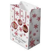 Uniek Rood Bauble Ornament 3 Foto Kerst Medium Cadeauzakje (Achterkant Gekanteld)